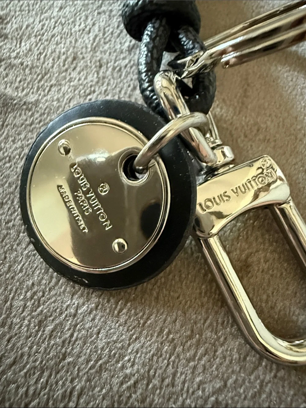 Louis Vuitton Silver Gray Black Leather Damier Key Holder Cord Keyring